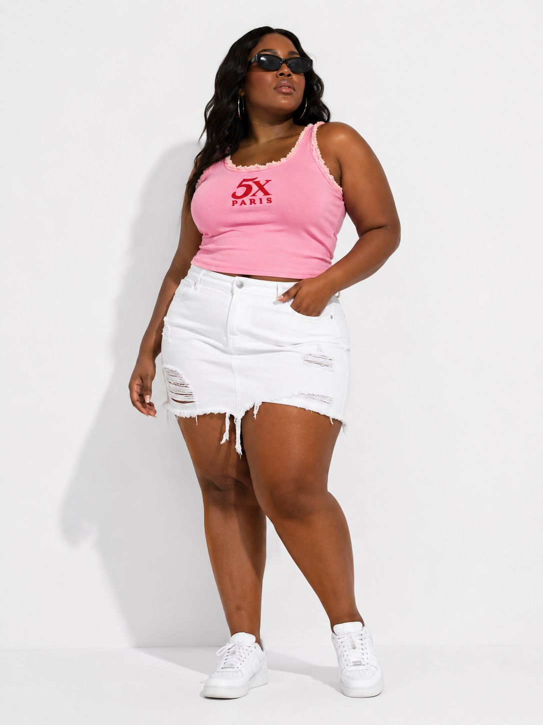 5X Paris Barbie Doll Graphic Tank Top – Pink & White